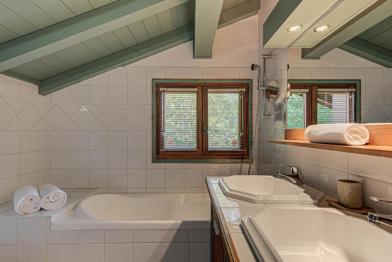 Chalet Blackbushe - Traditional Chalet - Alpes Travel - Sleeps 4-6 Les Houches Eksteriør billede
