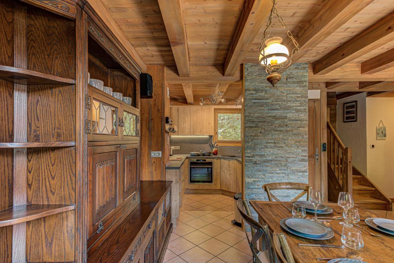 Chalet Blackbushe - Traditional Chalet - Alpes Travel - Sleeps 4-6 Les Houches Eksteriør billede